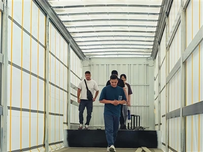 Mae cleientiaid Turkmenistan yn ymddwyn ar - Archwiliad Safle o Semi Trelar L...